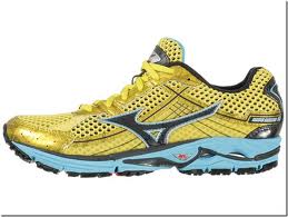 Mizuno came out with some snazzy colors for their Wave Rider 15. I was so excited to finally get a non-white running shoe!